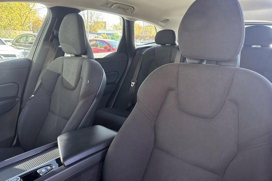 Volvo XC60 B4 B Momentum