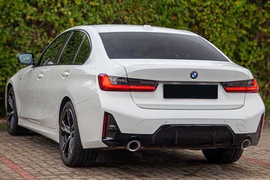 BMW Seria 3 330d xDrive M Sport