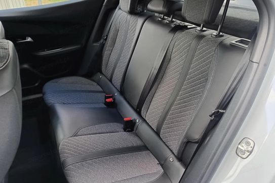 Peugeot 2008 1.2 PureTech Allure S&S EAT8