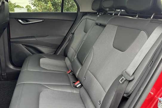 Kia Niro 1.6 GDI Hybrid L Business Line