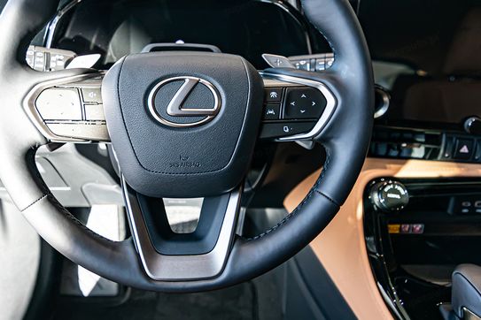 Lexus NX 350h Omotenashi 2.5 Hybrid AWD