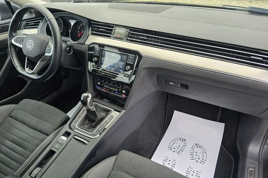 Volkswagen Passat 1.5 TSI EVO Elegance