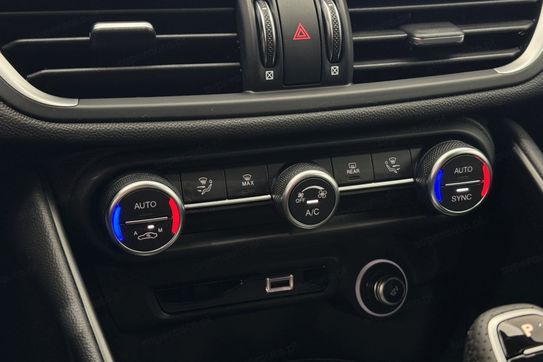 Alfa Romeo Giulia 2.0 Turbo Super aut