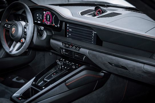 Porsche 911 Carrera 4 GTS