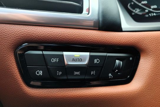 BMW Seria 8 M850i xDrive