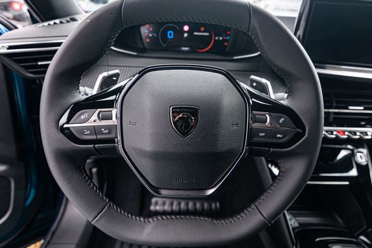 Peugeot 2008 Allure e-DCS 1.2 mHEV