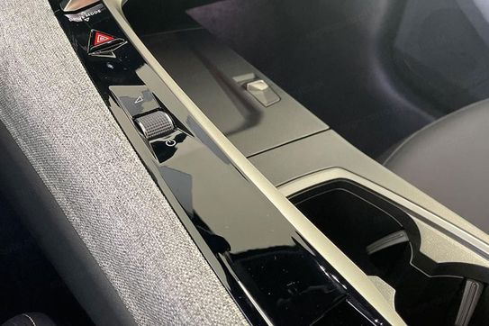 Peugeot 3008 e-3008 Allure 73kWh
