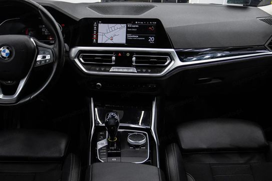 BMW Seria 3 318i Sport Line sport-aut