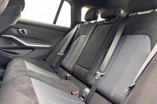 BMW Seria 3 Touring 330i xDrive M Sport