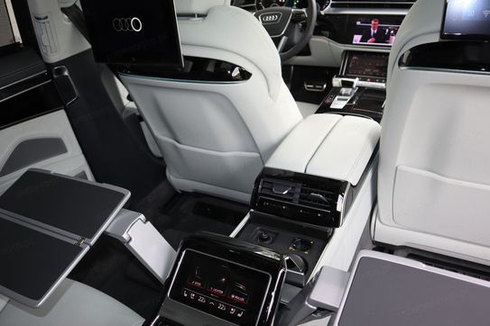Audi A8 L 60 TFSI e quattro