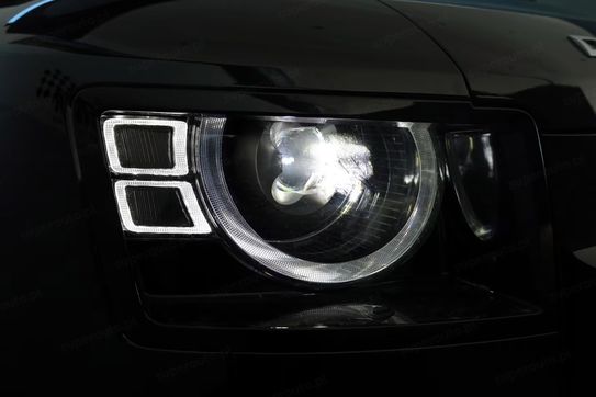 Land Rover Defender 110 3.0 D250 S