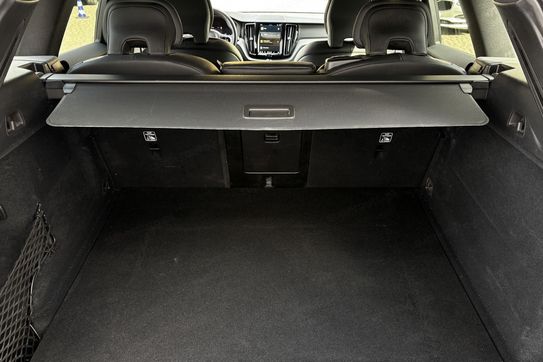 Volvo XC60 B4 D AWD Plus Dark