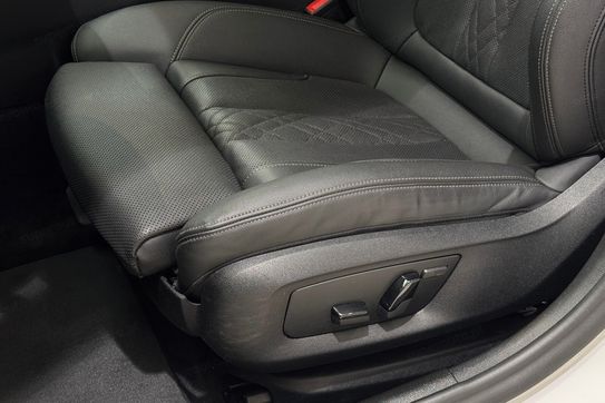 BMW Seria 5 520i mHEV aut