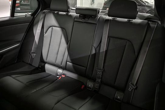 BMW Seria 3 330i xDrive M Sport