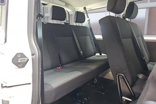 Volkswagen Transporter Kombi L1H1