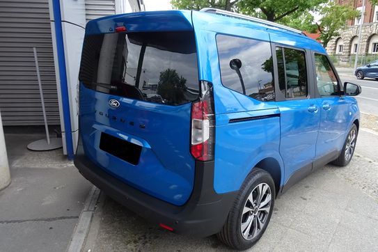 Ford Tourneo Courier Titanium A7
