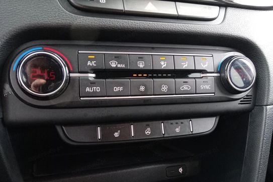 Kia Ceed 1.5 T-GDI L Business Line DCT