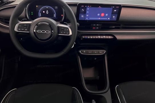 Fiat 600 Pop 1.2 Turbo Hybrid eDCT