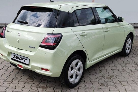 Suzuki Swift Premium Plus 1.2 Dualjet SHVS
