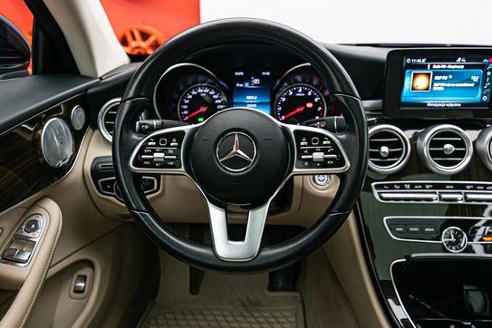 Mercedes Klasa C C 300 9G-TRONIC