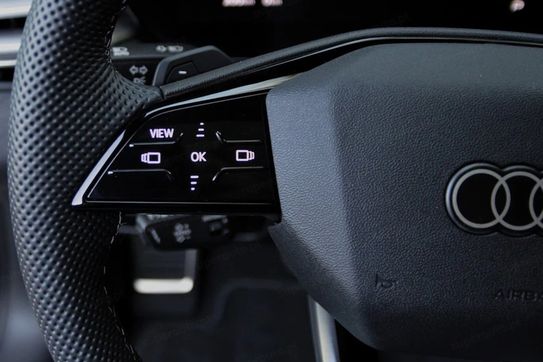 Audi A5 e-Hybrid quattro S line Avant