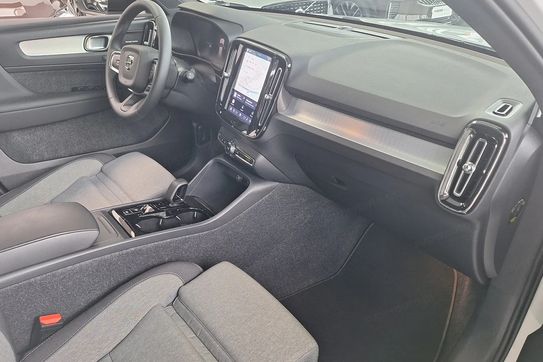 Volvo XC40 B3 Plus Dark