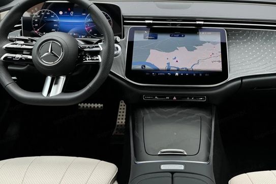 Mercedes Klasa E 220 d 4-Matic AMG