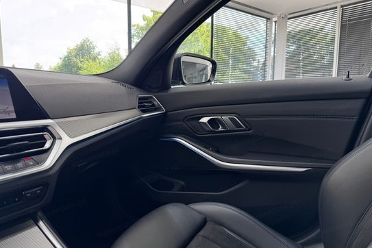 BMW Seria 3 Touring 330e xDrive M Sport