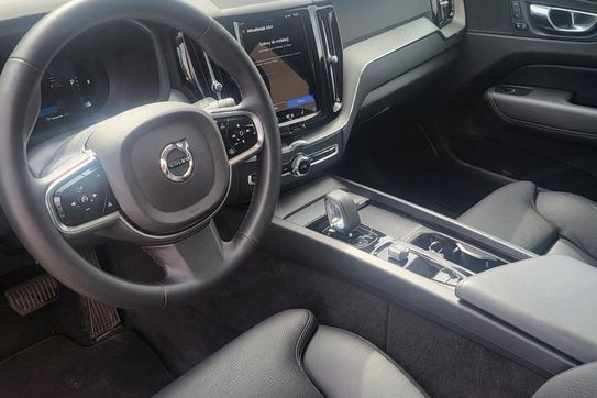 Volvo XC60 B5 B AWD Plus Dark