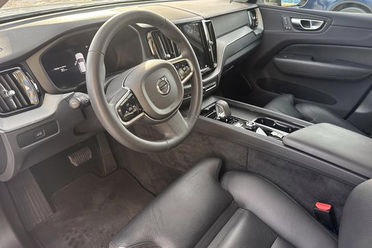 Volvo XC60 B4 B Plus Dark