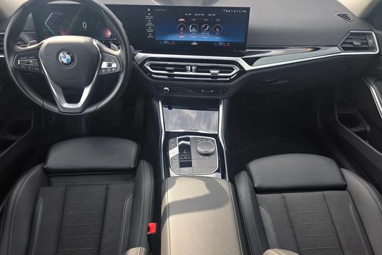 BMW Seria 3 318i aut