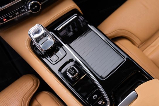 Volvo V90 T8 AWD Plug-In Hybrid Ultimate Bright aut