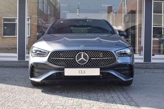 Mercedes CLA 200 AMG Line