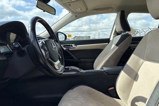 Lexus CT 200h Elegance