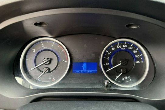 Toyota HiLux Double Cab DLX 4x4