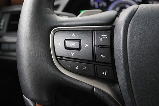 Lexus ES 300h Prestige