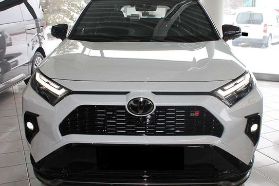 Toyota RAV4 GR Sport 2.5 Hybrid Dynamic Force