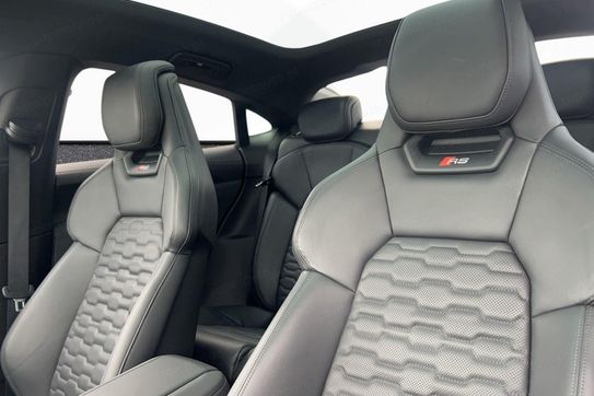 Audi e-tron GT RS quattro