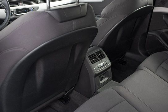 Audi A4 35 TFSI mHEV S tronic