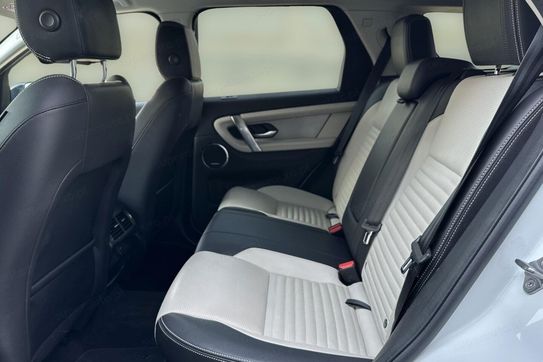 Land Rover Discovery Sport D200 Dynamic SE