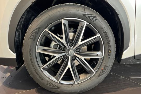 Lexus LBX Cool 1.5 Hybrid