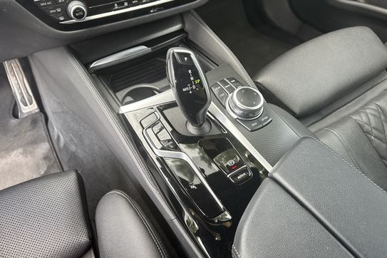 BMW Seria 5 520d xDrive M Sport