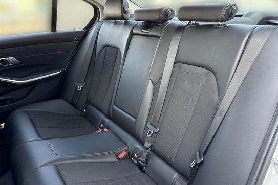 BMW Seria 3 318d