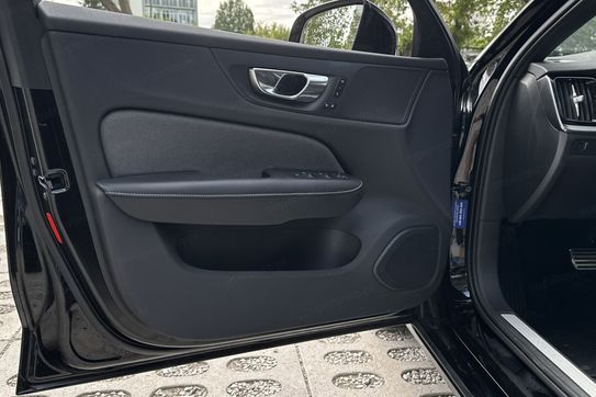 Volvo S60 B5 B AWD R-Design