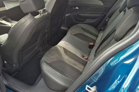 Peugeot 408 GT Exclusive S&S 1.2 mHEV  e-DSC6