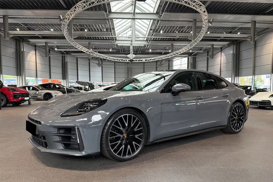 Porsche Panamera 4