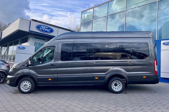 Ford Transit 460 M2 L4H3 RWD Trend Autobus