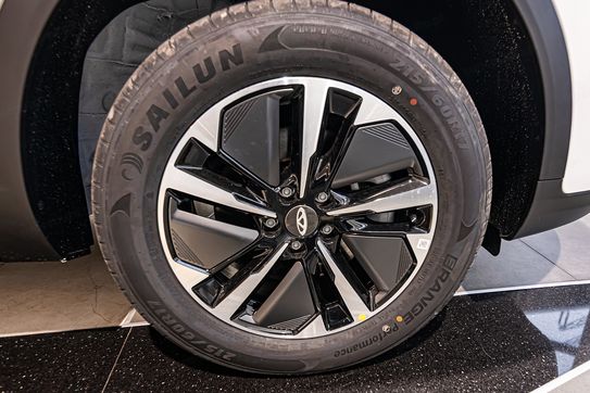 Chery Tiggo 4 Prestige 1.5 T-GDI HEV DHT