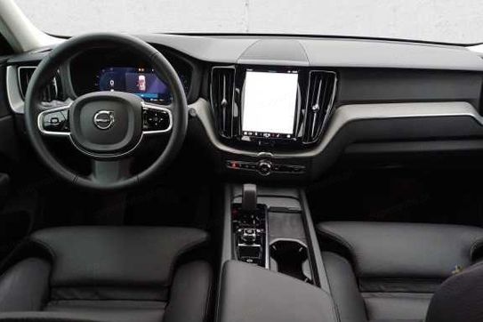 Volvo XC60 B5 B AWD Plus Dark