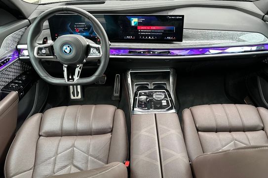 BMW Seria 7 M760e PHEV xDrive sport-aut